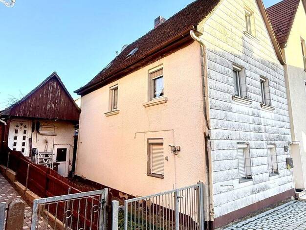 Doppelhaushälfte zum Kauf 69.000 € 5 Zimmer 95 m² 130 m² Grundstück Schillingsfürst 91583