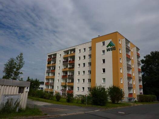 Wohnung zur Miete 275 € 1 Zimmer 33,6 m² EG frei ab 01.11.2025 Ernst-Thälmann-Straße 11 Lobenstein Bad Lobenstein 07356