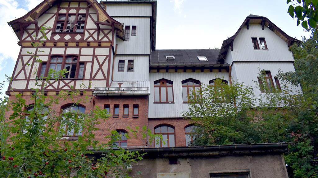 Einfamilienhaus zum Kauf 70.000 € 9 Zimmer 100 m² 8.500 m² Grundstück Winterstein Waltershausen 99880