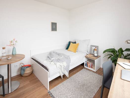 Wohnung zur Miete 1.346 € 1 Zimmer 21 m² frei ab sofort Hanebergstraße 2 Neuhausen-Nymphenburg München 80331