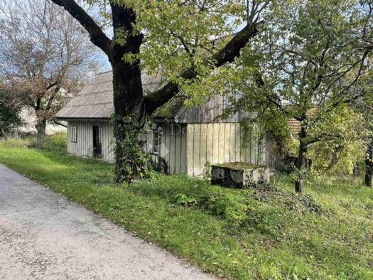 Haus zum Kauf 47.000 € 1 Zimmer 13.500 m² Plaski Plaski