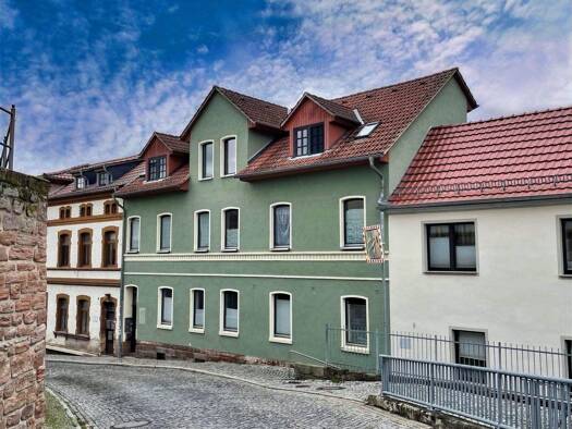 Mehrfamilienhaus zum Kauf 261.936 € 9 Zimmer 203 m² 110 m² Grundstück Stadtroda 07646
