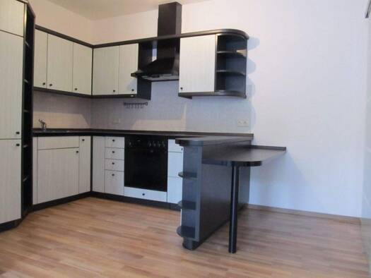 Wohnung zur Miete 597 € 2 Zimmer 62,2 m² 3. Geschoss frei ab 15.04.2026 Altstadt Erfurt 99084