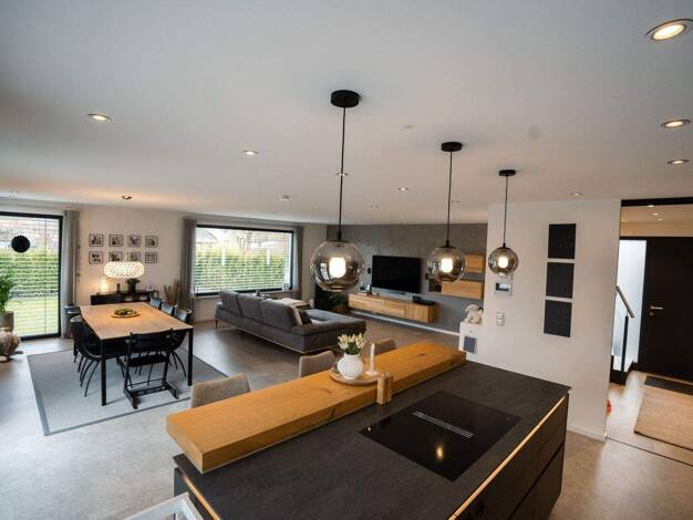 Einfamilienhaus zum Kauf - Erstbezug provisionsfrei 799.000 € 4,5 Zimmer 140 m² 347 m² Grundstück frei ab 01.06.2027 Am Regnitzhang 14 Stadeln Fürth 90765