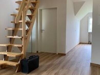 Wohnung zur Miete 490 € 2 Zimmer 44 m² Dachgeschoss, 2. Geschoss frei ab sofort Neustadt Neustadt an der Aisch 91413