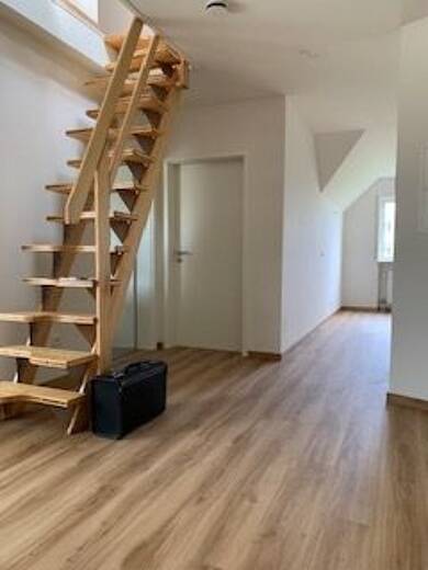 Wohnung zur Miete 490 € 2 Zimmer 44 m² Dachgeschoss, 2. Geschoss frei ab sofort Neustadt Neustadt an der Aisch 91413