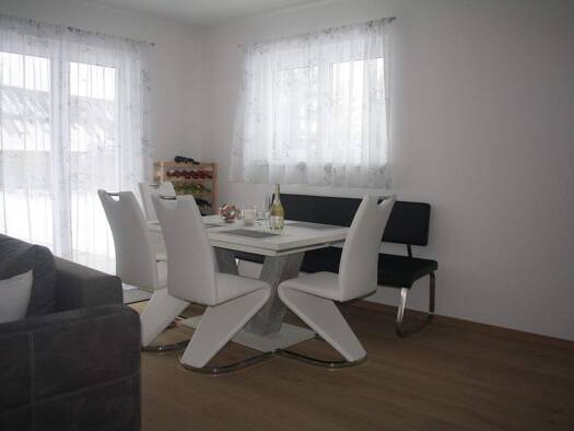 Wohnung zur Miete auf Zeit 3.129 € 2 Zimmer 75 m² frei ab 30.11.2034 Ries Graz 8047
