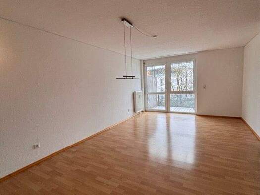 Wohnung zur Miete 1.250 € 4,5 Zimmer 136 m² Hilzingen 78247