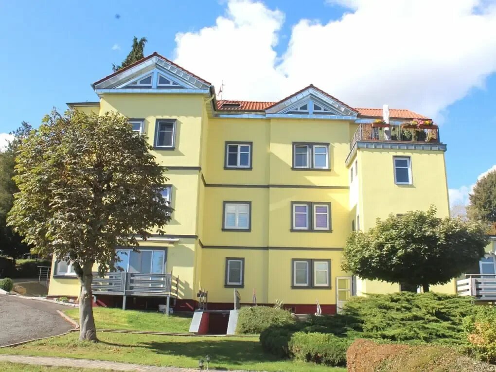 Wohnung zur Miete 700 € 5 Zimmer 180 m²<br/>Wohnfläche ab sofort<br/>Verfügbarkeit Herzogsweg Friedrichroda Friedrichroda 99894