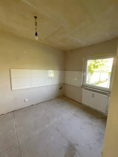 Wohnung zur Miete 395 € 2 Zimmer 49,7 m² frei ab 01.07.2025 Kirchstraße 191 Hochheide Duisburg 47198
