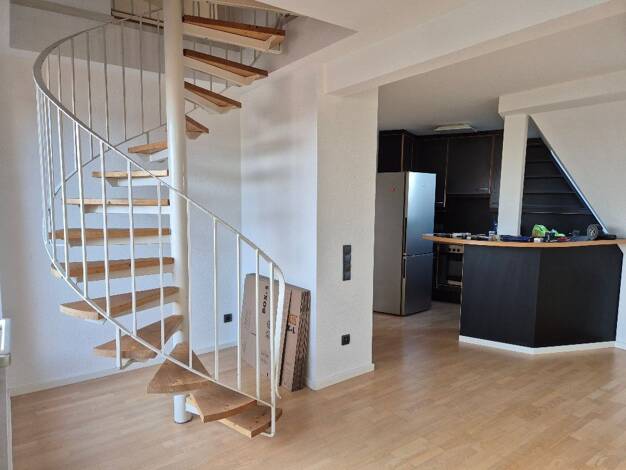 Wohnung zur Miete 1.390 € 4 Zimmer 98 m² 5. Geschoss frei ab sofort Voltastr. Steinbühl Nürnberg 90459