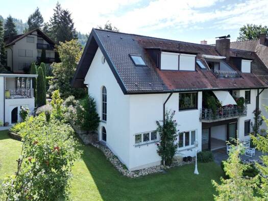 Mehrfamilienhaus zum Kauf 6 Zimmer 240,1 m² 972 m² Grundstück Freiburg i. Br. / Herdern 79104