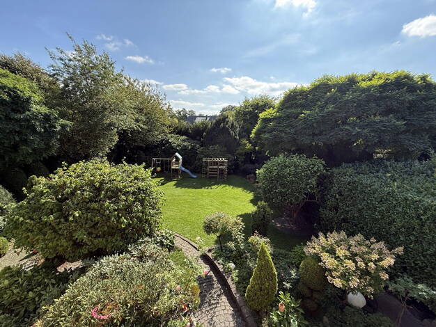 Einfamilienhaus zum Kauf provisionsfrei 1.095.000 € 8 Zimmer 295 m² 1.070 m² Grundstück Oberneuland Bremen 28355