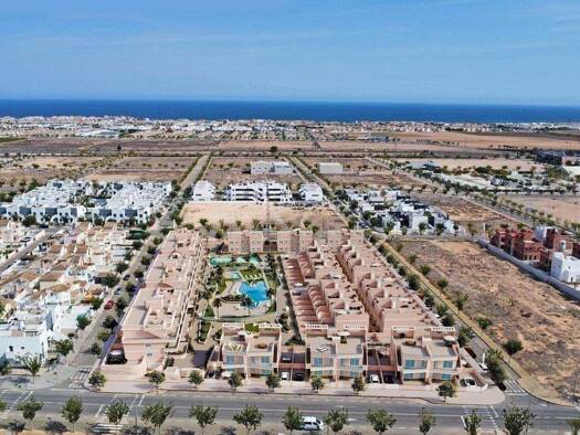 Stadthaus zum Kauf provisionsfrei 349.900 € 4 Zimmer 83 m² Calle Communidad Madrilena Pilar de la Horadada 03190