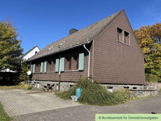 Einfamilienhaus zum Kauf 155.000 € 9 Zimmer 168 m² 1.271 m² Grundstück Hellenthaler Straße 2-4 Schöneseiffen Schleiden 53937
