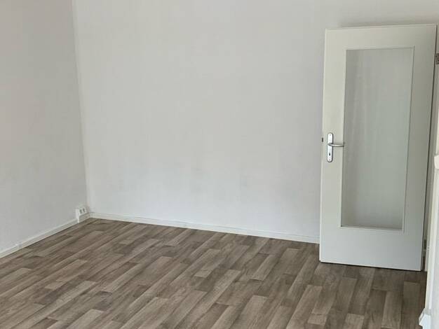 Wohnung zur Miete 376 € 2 Zimmer 54,4 m² EG frei ab 05.10.2026 Breisgaustraße 81 Grünau-Mitte West 04209