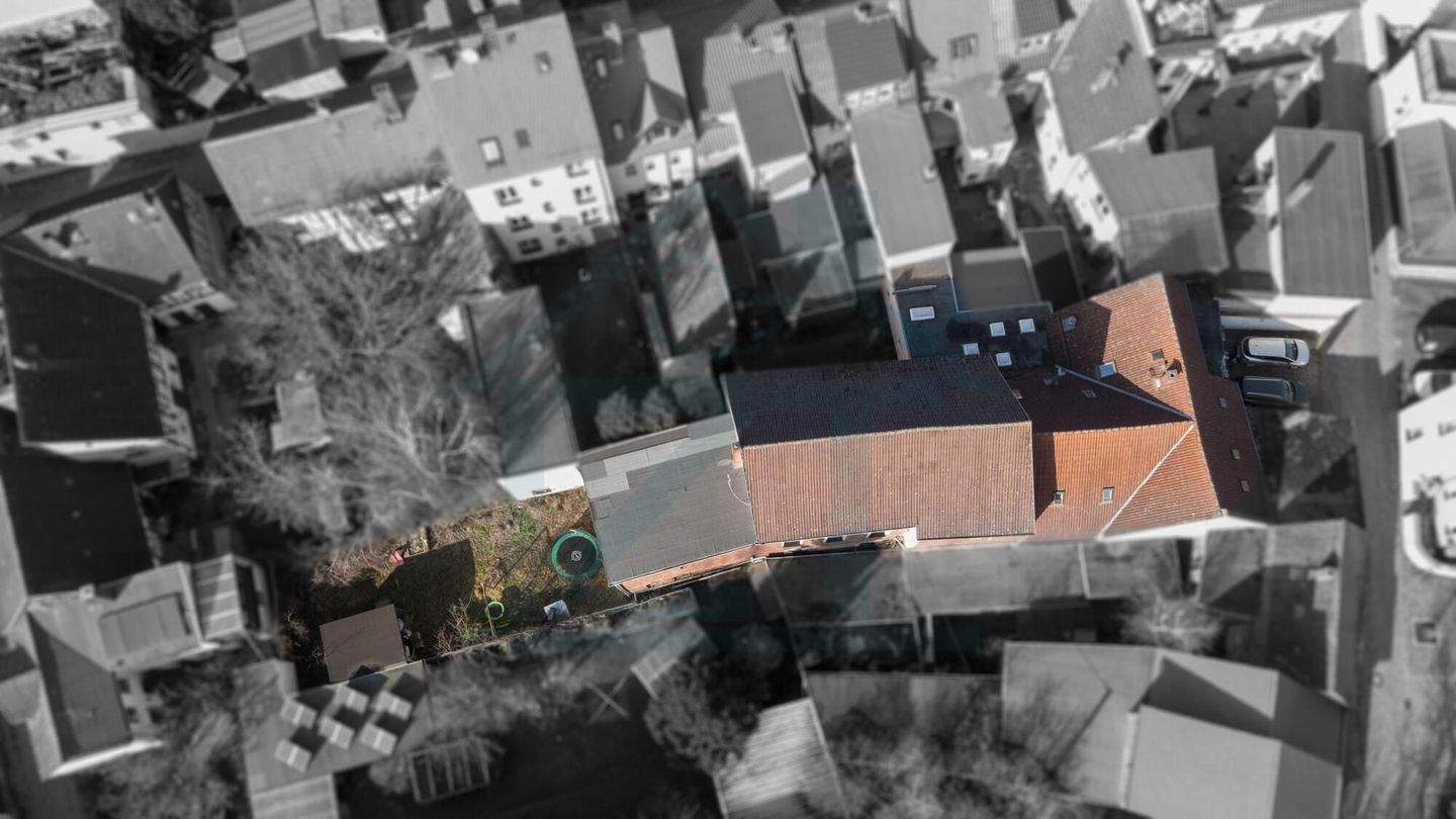 Immobilie in Bürgel - Großes Stadthaus mit Garten, Gewerbe & riesiger Lagerfläche - viele Möglichkeiten! - Bild 2