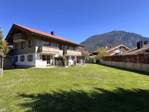 Mehrfamilienhaus zum Kauf 1.490.000 € 8 Zimmer 300 m² 974 m² Grundstück Ruhpolding Ruhpolding 83324