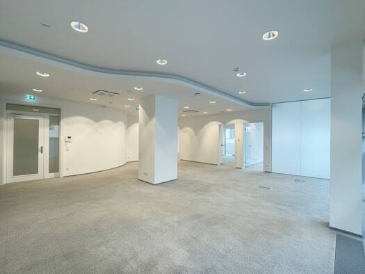 Büro zur Miete 15 € 4,5 Zimmer 170,5 m² Bürofläche Burggasse Innere Stadt Graz 8010