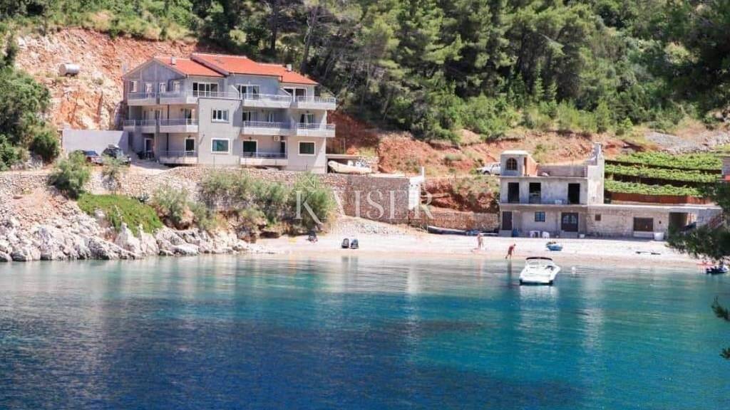 Haus zum Kauf 2.200.000 € 12 Zimmer 700 m² Hvar Hvar