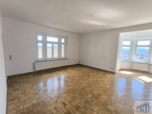 Wohnung zur Miete 528 € 3 Zimmer 95,7 m² 1. Geschoss frei ab sofort Zittau 02763