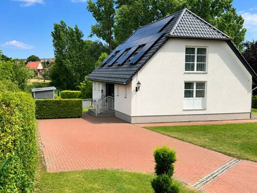Mehrfamilienhaus zum Kauf 699.000 € 9 Zimmer 224 m² 10.892 m² Grundstück Fürstenwerder Nordwestuckermark 17291