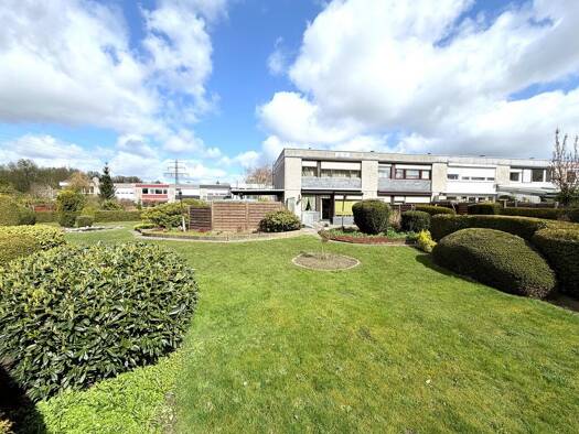 Reihenendhaus zum Kauf 390.000 € 4 Zimmer 92,8 m² 1.076 m² Grundstück Pinneberg-Nord 25421