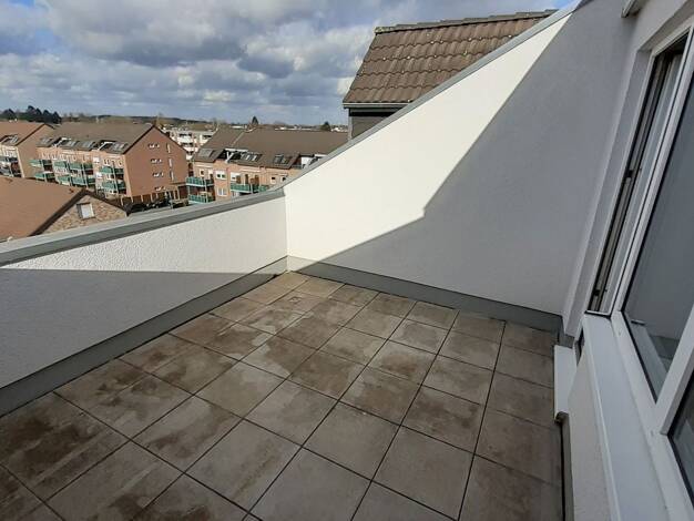Wohnung zur Miete 560 € 2 Zimmer 71 m² Dachgeschoss, 4. Geschoss Duisburg 47239