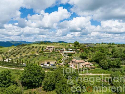 Haus zum Kauf 3.500.000 € 773 m² 186.710 m² Grundstück Lisciano Niccone 06060