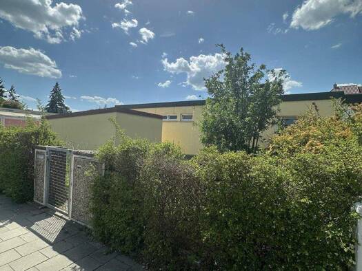 Bungalow zum Kauf 699.000 € 4 Zimmer 109,9 m² 640 m² Grundstück frei ab sofort Finkenweg 5 Reinhausen Regensburg 93059