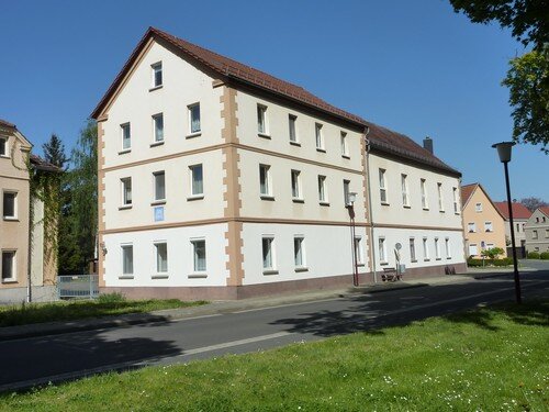 Mehrfamilienhaus zum Kauf 268.000 € 10 Zimmer 500 m²<br/>Wohnfläche 1.192 m²<br/>Grundstück ab sofort<br/>Verfügbarkeit Göthewitz Lützen 06686