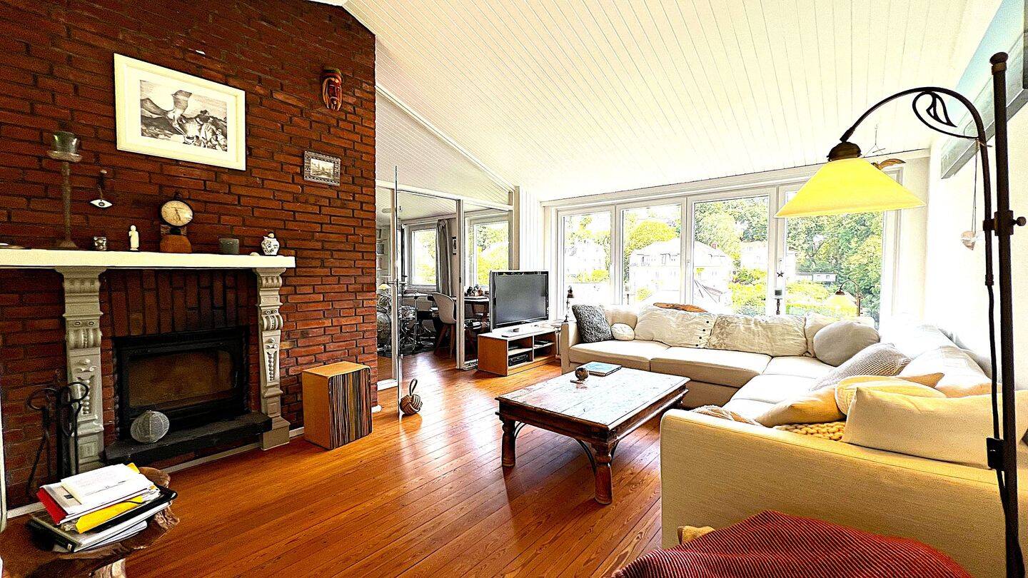 Property thumbnail 2