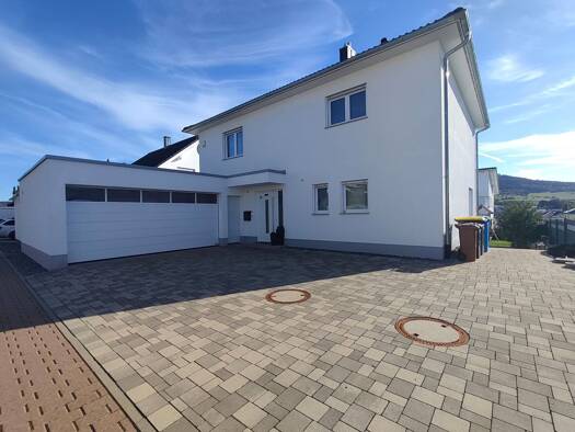 Einfamilienhaus zum Kauf provisionsfrei 680.000 € 6,5 Zimmer 208 m² 518 m² Grundstück frei ab sofort Spaichingen 78549