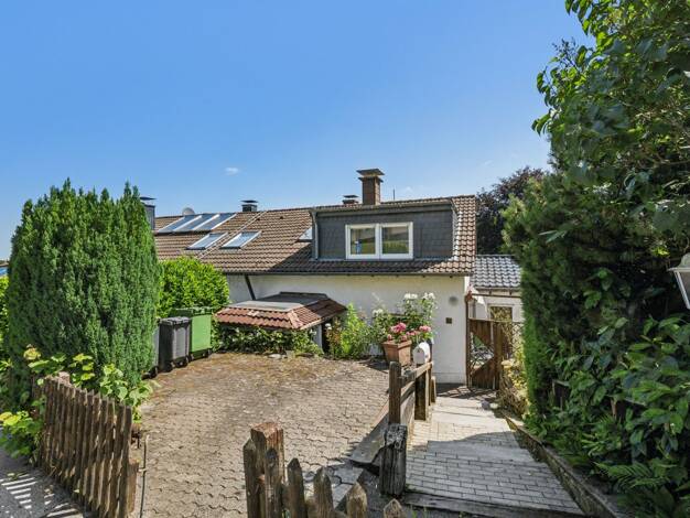 Doppelhaushälfte zum Kauf 249.000 € 6 Zimmer 146,3 m² 453 m² Grundstück Rotthausen Schalksmühle 58579