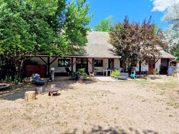 Bauernhaus zum Kauf 160.000 € 3 Zimmer 70 m² 15.011 m² Grundstück Aussenbereich Bócsa 6235