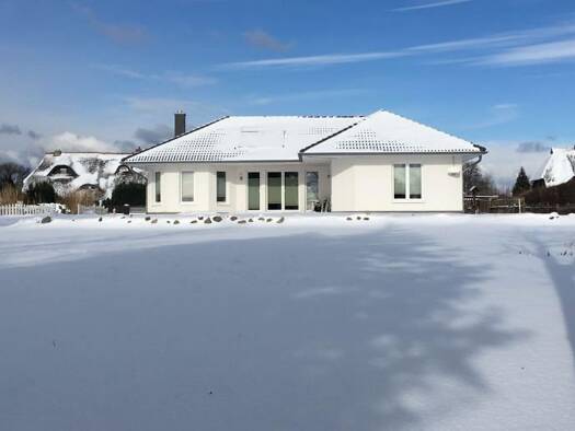 Bungalow zum Kauf 589.900 € 3 Zimmer 125 m² 1.179 m² Grundstück frei ab sofort Am Ufer 8 A Dranske 18556