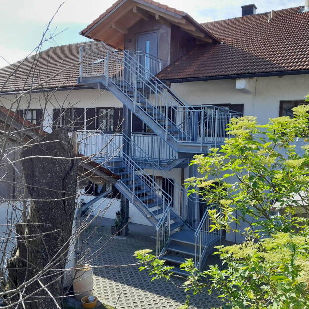Wohnung zur Miete 1.150 € 4 Zimmer 115 m² Dachgeschoss, 2. Geschoss frei ab 01.08.2025 Haag Kirchdorf 83527
