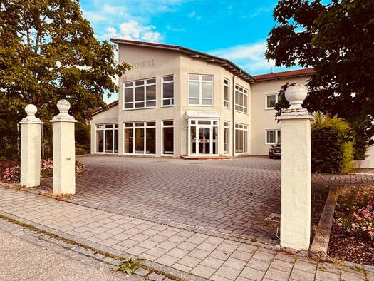 Büro zur Miete provisionsfrei 5.000 € 5 Zimmer 230 m² Bürofläche Hemau Hemau 93155