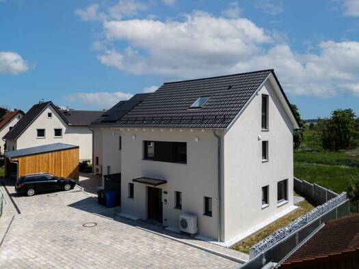 Reihenendhaus zum Kauf - Erstbezug provisionsfrei 560.000 € 5 Zimmer 148,7 m² 316,3 m² Grundstück frei ab sofort Adlhausen Langquaid 84085