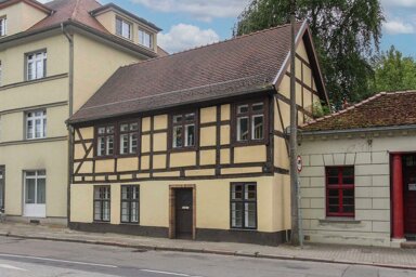 Immobilie zum Kauf als Kapitalanlage geeignet 199.000 € 5 Zimmer 132 m² 420,3 m² Grundstück Altstadt Güstrow 18273