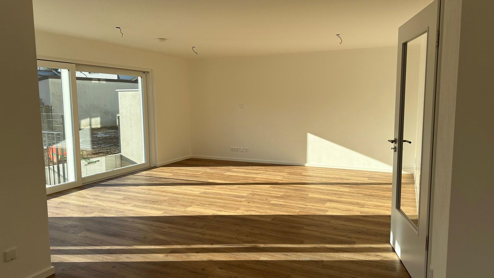 Wohnung zur Miete 2.050 € 3 Zimmer 106 m²<br/>Wohnfläche EG<br/>Geschoss 01.02.2025<br/>Verfügbarkeit Gauting Gauting 82131