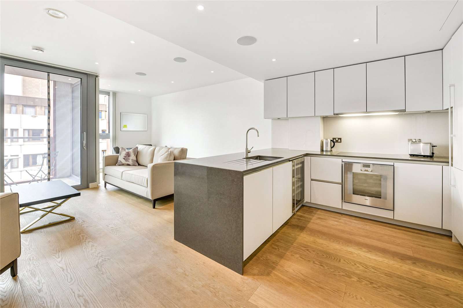 Wohnung zum Kauf provisionsfrei 1.941.225 € 3 Zimmer 86,4 m²<br/>Wohnfläche BUCKINGHAM GATE 70 City of Westminster SW1E 6AL