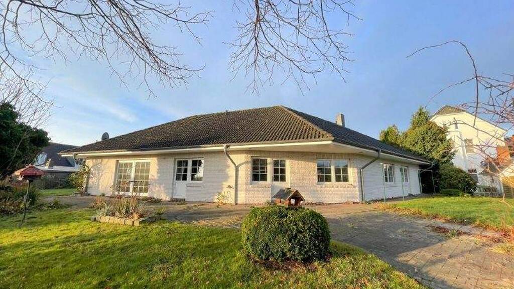 Einfamilienhaus zur Miete 1.450 € 4 Zimmer 168 m² 1.966 m² Grundstück Gelting 24395