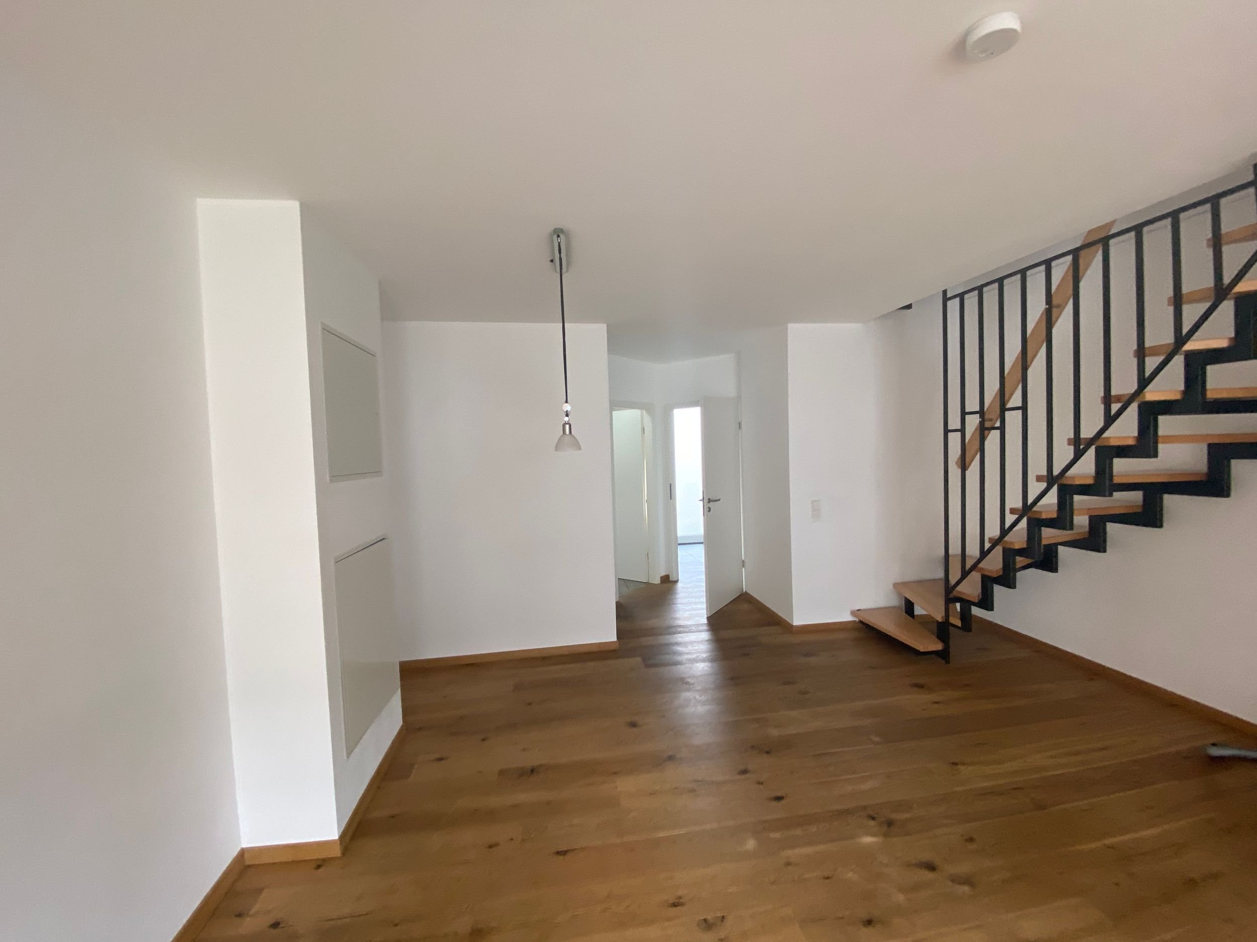 Reihenmittelhaus zur Miete 1.790 € 6 Zimmer 141 m²<br/>Wohnfläche 141 m²<br/>Grundstück 01.01.2025<br/>Verfügbarkeit Neufeldstraße 5 Grenzach Grenzach-Wyhlen 79639