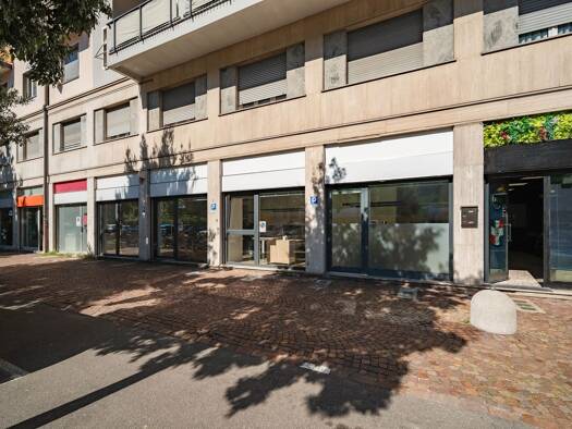 Laden zum Kauf 420.000 € 1 Zimmer 78 m² Verkaufsfläche Viale Trieste 34 Bozen 39100