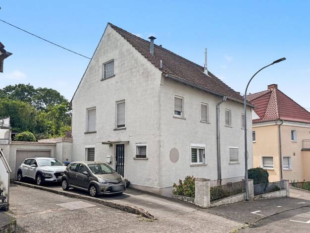 Doppelhaushälfte zum Kauf 134.000 € 4 Zimmer 100 m² 342 m² Grundstück Innenstadt Neunkirchen 66538