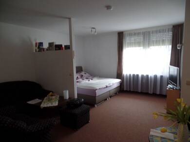 Wohnung zur Miete 375 € 1 Zimmer 37 m² EG frei ab sofort Heßdorf Heßdorf 91093