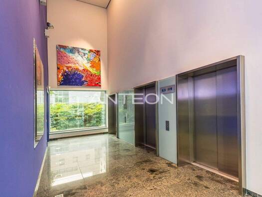 Bürofläche zur Miete 14,75 € 1.496,7 m² Bürofläche teilbar ab 748,4 m² Niederkasseler Lohweg 175-179 Lörick Düsseldorf 40547