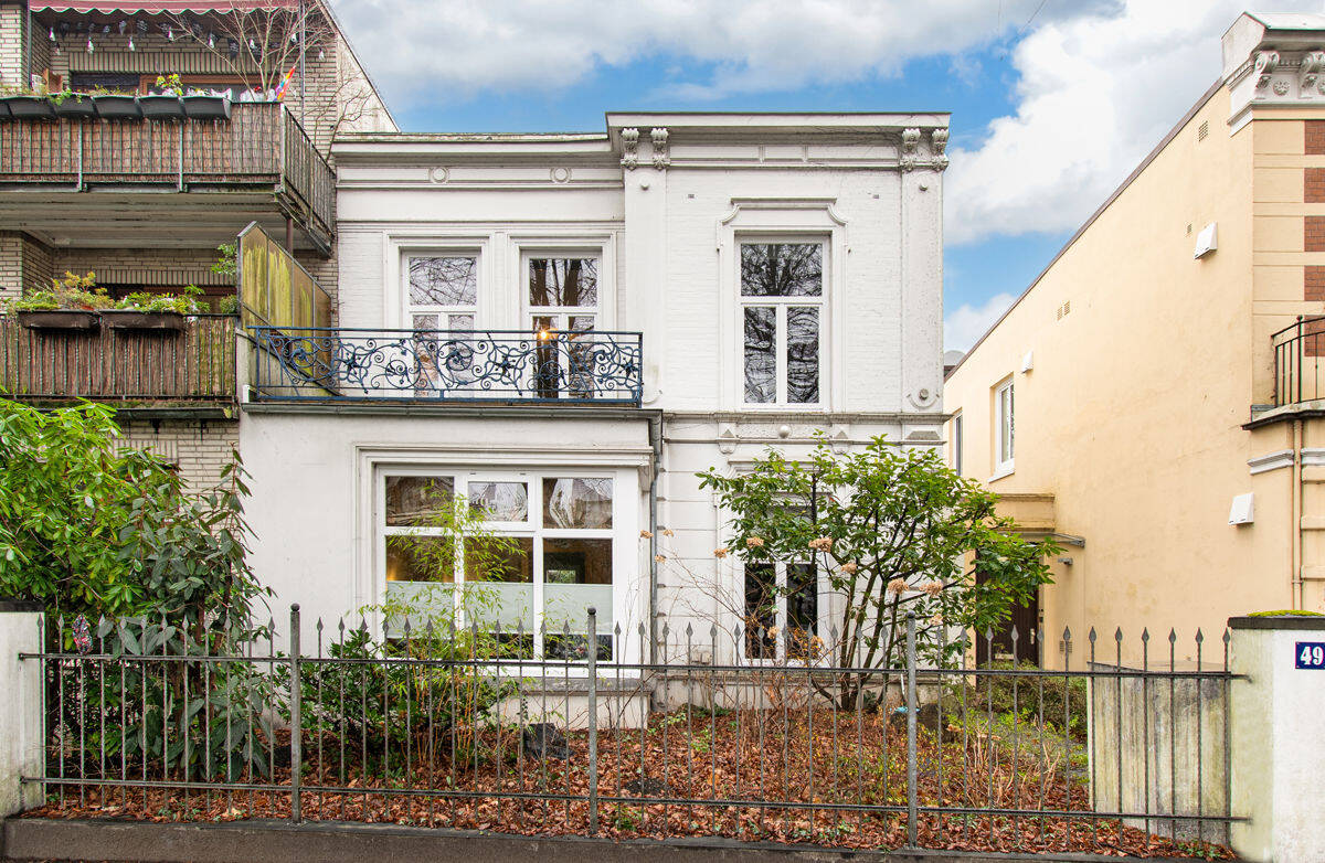 Stadthaus zum Kauf 1.900.000 € 6 Zimmer 193 m²<br/>Wohnfläche 330 m²<br/>Grundstück Winterhude Hamburg 22299