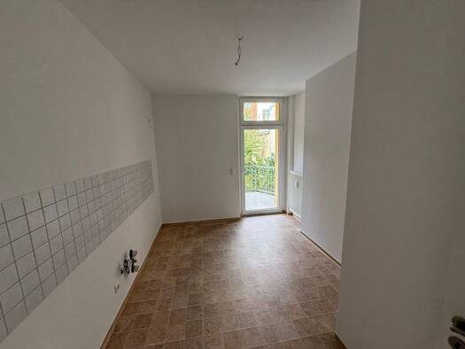 Wohnung zur Miete 413 € 3 Zimmer 75 m² EG Friedrich-Naumann-Straße 13 Greiz Greiz 07973